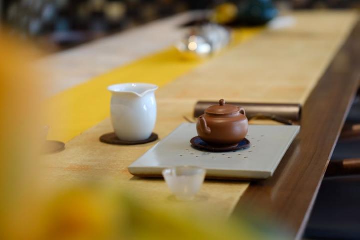 cérémonie chinoise autour du thé 