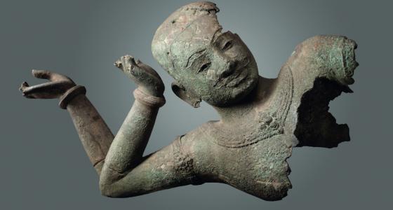 Vishnou, art khmer, époque angkorienne, seconde moitié du 11e siècle, Mébon occidental, Angkor, province de Siem Reap, Cambodge, bronze