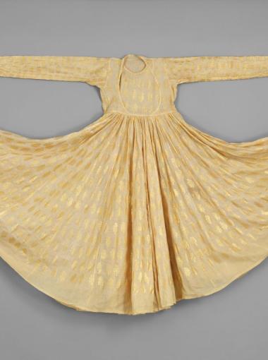 Image d'un vêtement en mousseline de coton estampé d'or