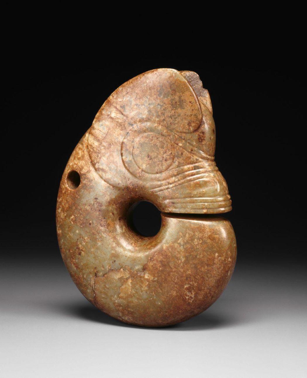 玉猪龙| Musée Guimet